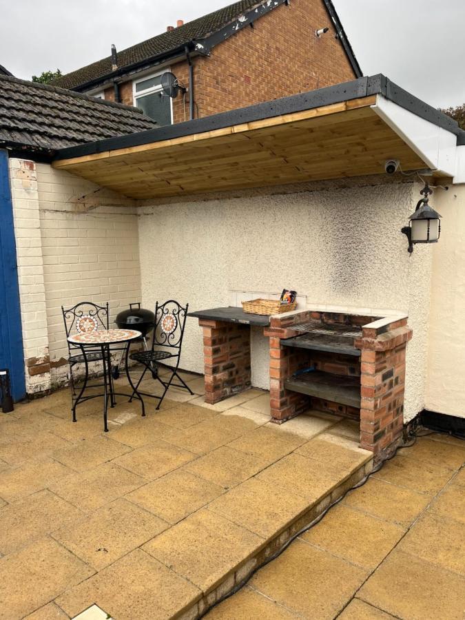 Ferienwohnung The Dog House Birkenhead Exterior foto